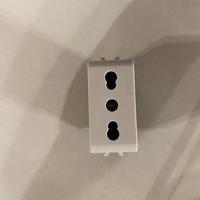 Presa bipasso Gewiss Corus