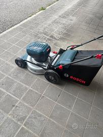 Rasaerba a batteria Bosch GRA 18V2-46SP