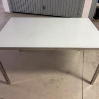 Tavolo da soggiorno rettangolare