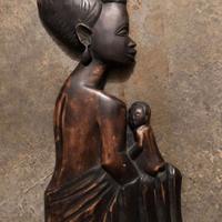Statua africana da parete donna e bambino