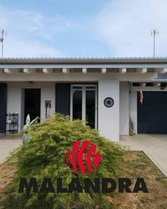 Villetta a schiera di 135 m² con 3 locali e box au