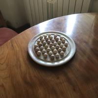 Solitario della Bastiglia in alabastro