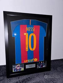 Maglia Messi autografata incorniciata COA Beckett