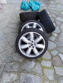 Gomme 225/40/18 e cerchi da 18 per mini