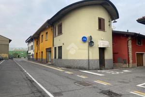 NEGOZIO A GRASSOBBIO