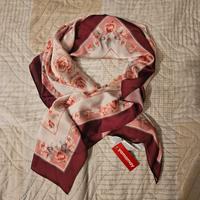 Grande foulard fantasia rose 🌹 Yamamay