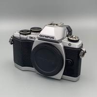 Olympus OM-D E-M10