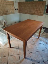 Tavolo in legno