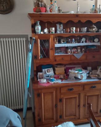 mobili antichi in legno vari per sistemazione casa