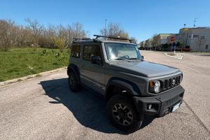 Suzuki Jimny Top 1.5 4WD Allgrip - 4 posti