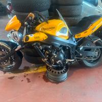 Triumph speed four 600 2007