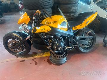 Triumph speed four 600 2007