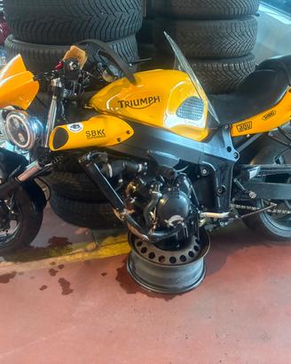 Triumph speed four 600 2007