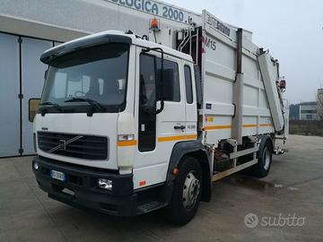 compattatore Carrozzeria Moderna su Volvo FL6