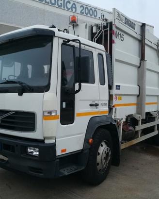 compattatore Carrozzeria Moderna su Volvo FL6