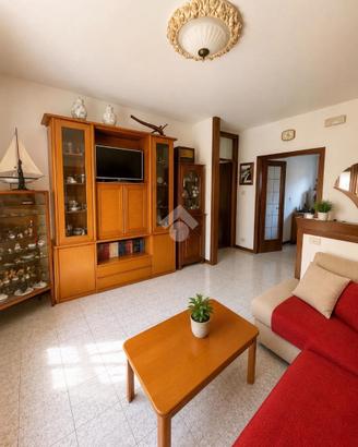 4 LOCALI A TEZZE SUL BRENTA
