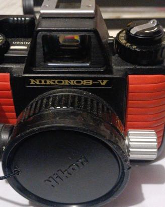 macchina fotografica subacquea Nikonos