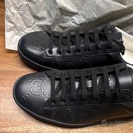 Gucci 

SNEAKER ACE UOMO CON MOTIVO GG IN RILIEVO