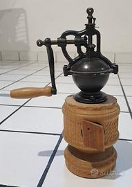 Macinacaffè manuale vintage in legno e ghisa