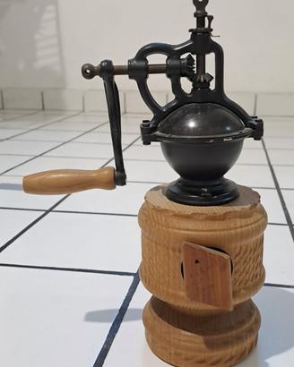 Macinacaffè manuale vintage in legno e ghisa