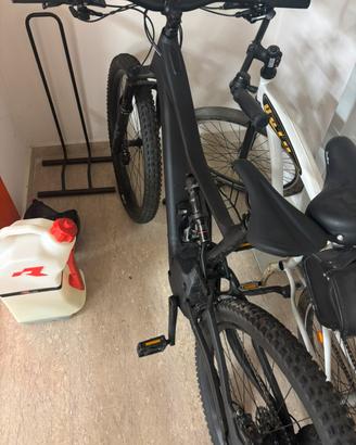 Bici  elettrica specialized trail