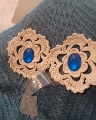 orecchini all'uncinetto con pietre