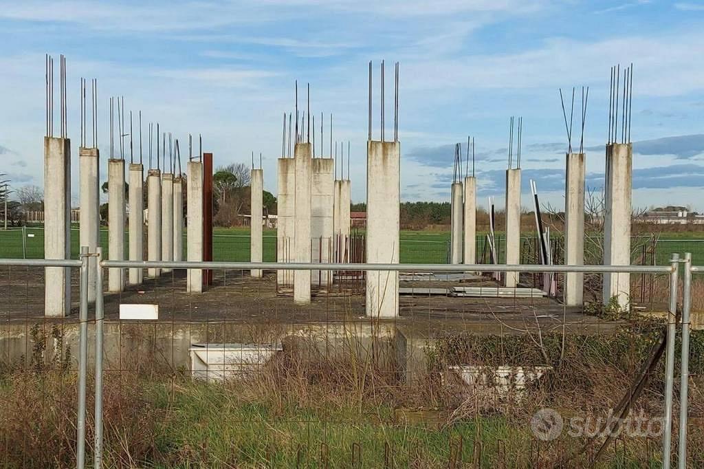 Immobile in asta di 806 m² a Forlì - Altro