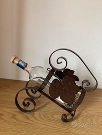 Portabottiglie in ferro battuto vintage