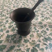 Antico mortaio in bronzo