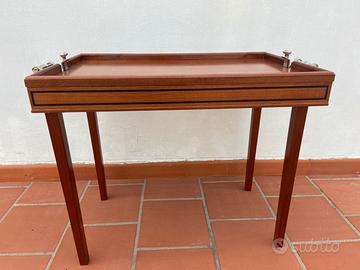Tavolino a vassoio pezzo unico