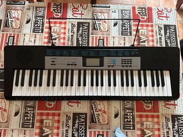 Tastiera musicale CASIO LK-136