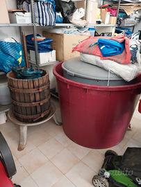 5 tini e tinozze in plastica robusta