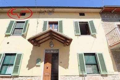 Casa indipendente di 122 m² con 4 locali a Castigl