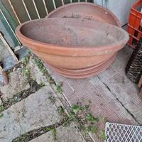 Grandi vasi da giardino ovali