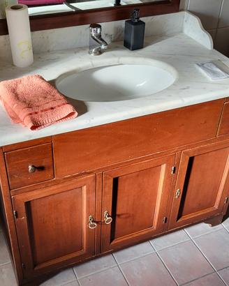 arredo bagno in legno
