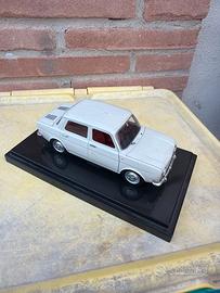 Modellino auto