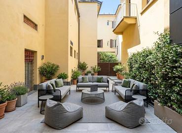 Immobile di 600 m² con più di 5 locali a Bologna