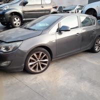 OPEL ASTRA 2010