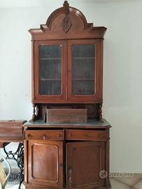 Credenza antica in legno massello con vetrina