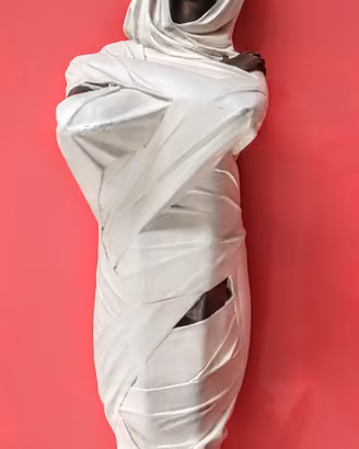 Scultura di donna