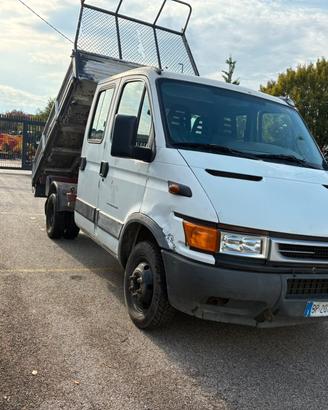 M184 - Iveco daily 35C11 7 posti ribaltabile