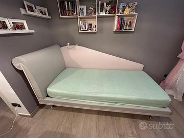 Letto in legno massello