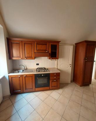 Cucina in legno classica