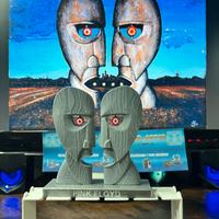 Sculture The division bell