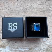 Anello marca R&S in acciaio inox e gemma blu nuovo