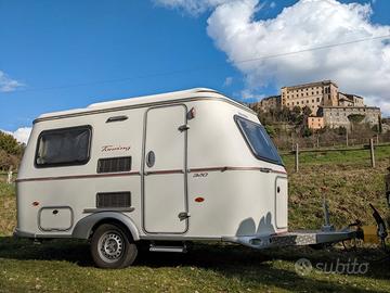 Roulotte: Eriba Touring 320 anno 2020