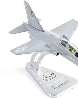 Italeri scala 1:100 : Alenia North America T100
