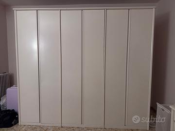 Armadio e cassettone camera da letto