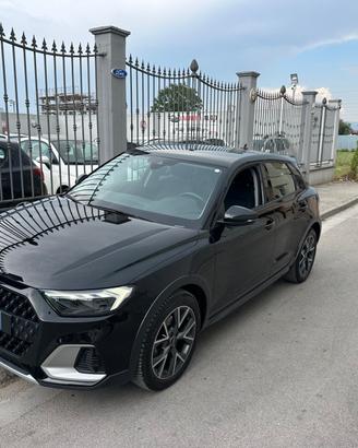 Audi A1 allstreet 30 TFSI Identity Contrast 2022