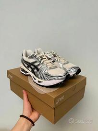 Scarpe da corsa Asics Gel-Kayano 14, taglia 41